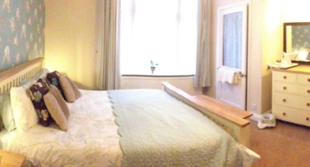 The Hollies Bed and Breakfast Fulford  Værelse billede